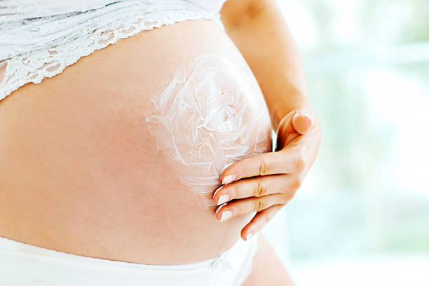 الخطوط البيضاء في فترة الحمل