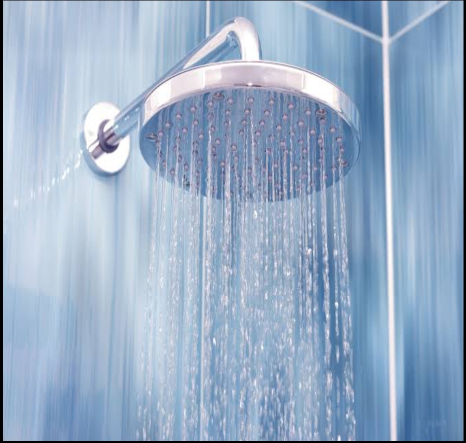 فوائد الاستحمام بالماء الساخن للنساء