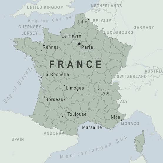 أين تقع فرنسا