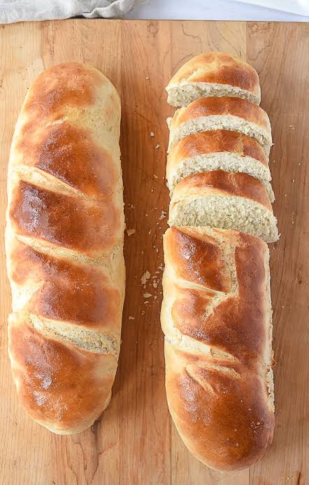 الخبز الفرنسي والكريب